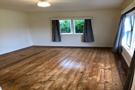 Photo of property in 1/236 East Coast Road, Forrest Hill, Auckland, 0620