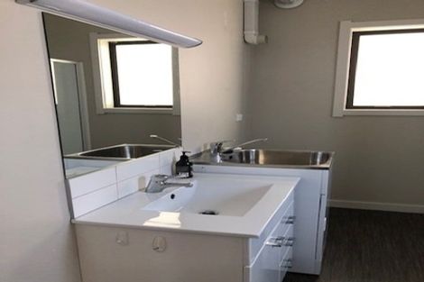 Photo of property in 124 Curtis Street, Northland, Wellington, 6012