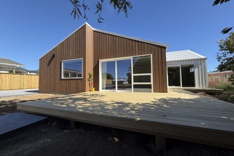 Photo of property in 52 Wairau Road, Oakura, 4314