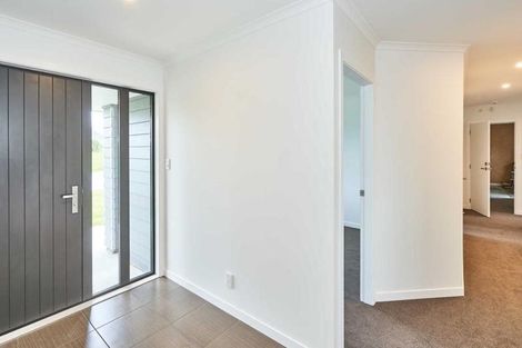 Photo of property in 33 Silicon Way, Fitzherbert, Palmerston North, 4410