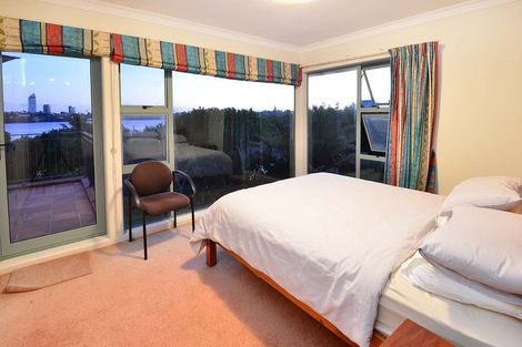 Photo of property in 1/26 Fenwick Avenue, Milford, Auckland, 0620