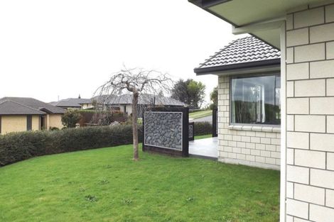 Photo of property in 5 Ballintoy Park Drive, Welcome Bay, Tauranga, 3175