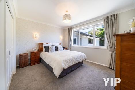 Photo of property in 9 Paparangi Crescent, Paparangi, Wellington, 6037