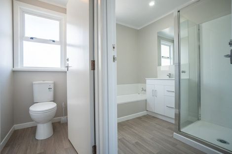 Photo of property in 655 Featherston Street, Roslyn, Palmerston North, 4414