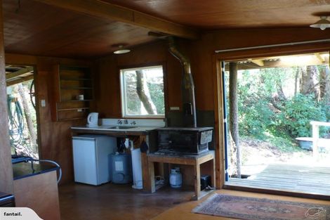 Photo of property in 24 College Road, Lyttelton, 8082