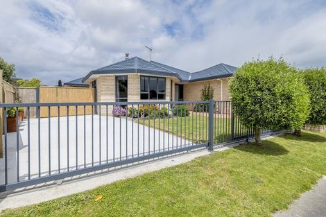 Photo of property in 26 Hadleigh Court, Paraparaumu, 5032
