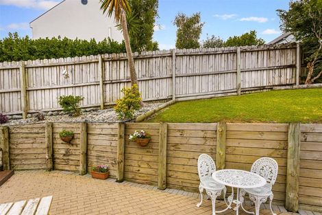 Photo of property in 4 View Ridge Drive, Ranui, Auckland, 0612