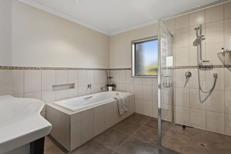 Photo of property in 11 Bradley Avenue, Pyes Pa, Tauranga, 3112