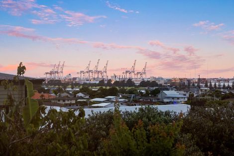 Photo of property in 37c Milton Road, Otumoetai, Tauranga, 3110