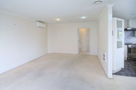 Photo of property in Holdsworth Villas, 4/2 William Donald Drive, Solway, Masterton, 5810