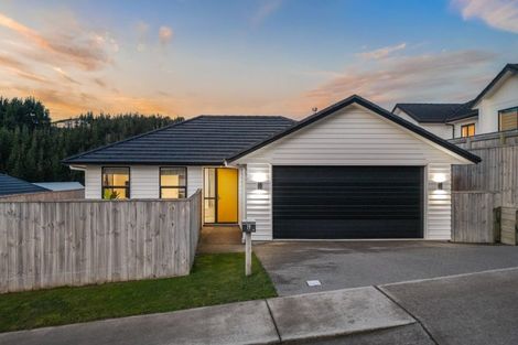 Photo of property in 19 Schooner Drive, Whitby, Porirua, 5024