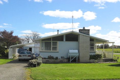 Photo of property in 2 Racecourse Avenue, Marton, 4710