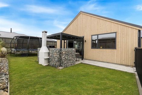 Photo of property in 9 Little Maude Drive, Lake Hawea, Wanaka, 9382