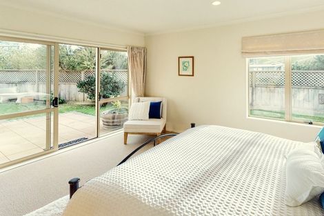 Photo of property in 17 Pendennis Point, Camborne, Porirua, 5026