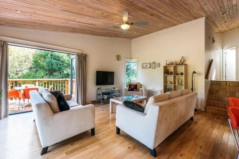 Photo of property in 99 Onetangi Road, Waiheke Island, 1971