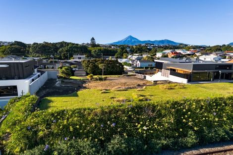 Photo of property in 38 Birdwood Avenue, Moturoa, New Plymouth, 4310