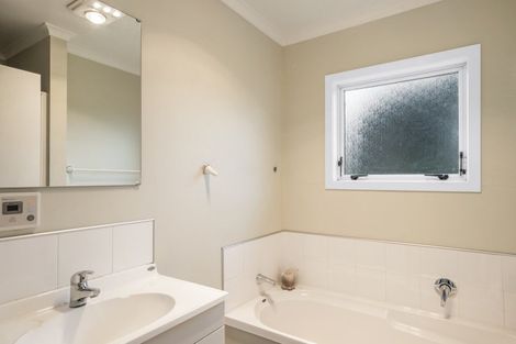 Photo of property in 421 Muhunoa West Road, Ohau, Levin, 5570