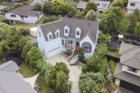 Photo of property in 24 Saunders Close, Whitby, Porirua, 5024