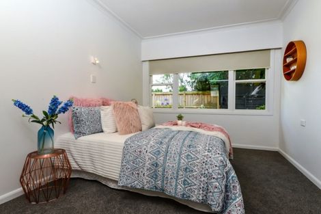 Photo of property in 16 Forest Lake Road, Forest Lake, Hamilton, 3200