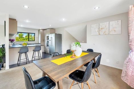 Photo of property in 70d Glengarry Road, Glen Eden, Auckland, 0602