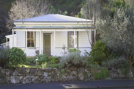 Photo of property in 165 Shakespeare Road, Bluff Hill, Napier, 4110