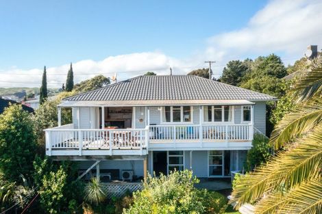 Photo of property in 34 Sievers Grove, Cannons Creek, Porirua, 5024