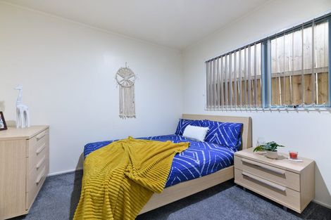 Photo of property in 2/8 Adriatic Avenue, Henderson, Auckland, 0612