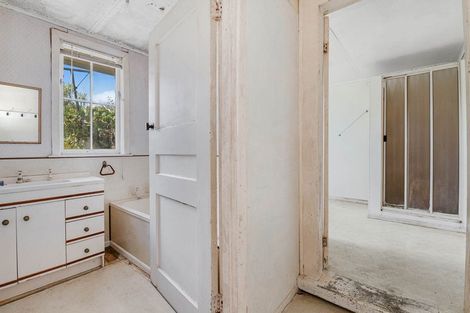 Photo of property in 5 Porter Crescent, Helensville, 0800