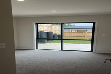 Photo of property in 2 Bendridge Street, Flat Bush, Auckland, 2019