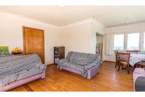 Photo of property in 8 Grendon Road, Titirangi, Auckland, 0604