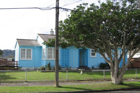 Photo of property in 2 Gillespie Street, Taita, Lower Hutt, 5011