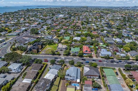 Photo of property in 7 Esmonde Road, Takapuna, Auckland, 0622