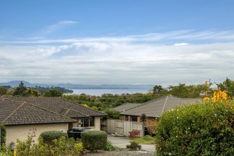 Photo of property in 19 Haden Place, Omokoroa, 3114