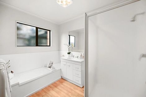 Photo of property in 1 Diomede Glade, Flagstaff, Hamilton, 3210