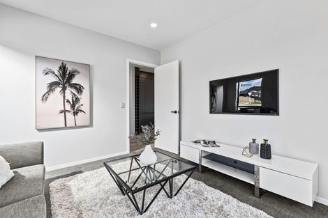 Photo of property in 26 Vinistra Road, Kumeu, 0810