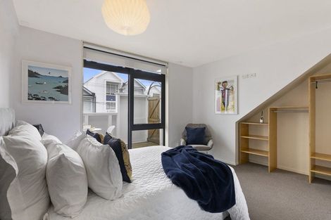 Photo of property in Pirie Street Townhouses, 2/35 Pirie Street, Mount Victoria, Wellington, 6011