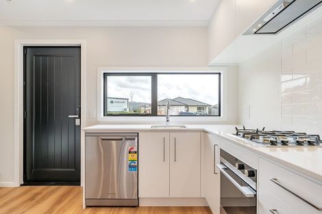 Photo of property in 17 Betty Boyes Street, Wallaceville, Upper Hutt, 5018