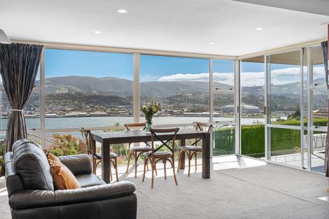 Photo of property in 103 Larnach Road, Vauxhall, Dunedin, 9013