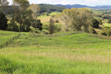 Photo of property in 16 Matai Drive, Maungaturoto, 0520