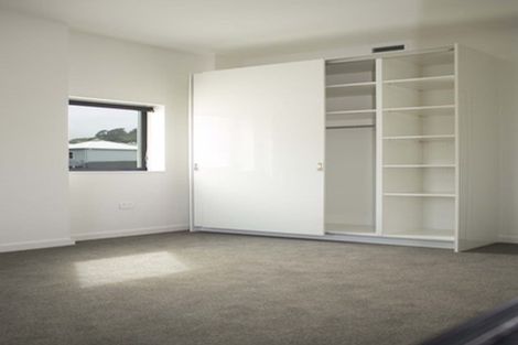 Photo of property in 4/16 Home Street, Mount Victoria, Wellington, 6011