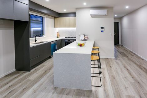 Photo of property in 12 Tarras Road, Kumeu, 0810