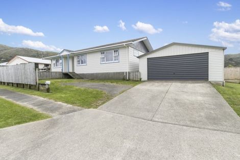 Photo of property in 2 Stockdale Street, Wainuiomata, Lower Hutt, 5014