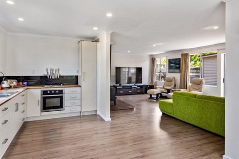 Photo of property in 4 Portnall Place, Parklands, Christchurch, 8083