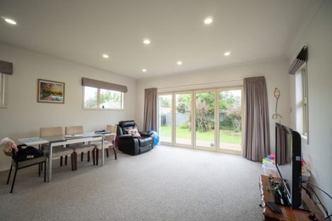 Photo of property in 40 Oxford Street, Hokowhitu, Palmerston North, 4410