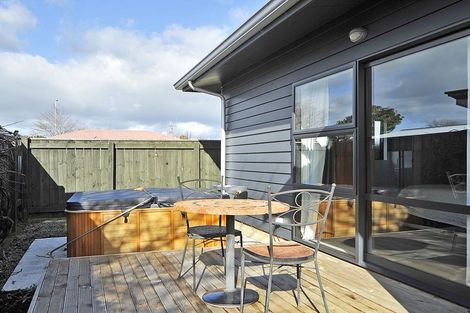 Photo of property in 15 Trump Place, Kelvin Grove, Palmerston North, 4414