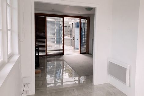 Photo of property in 211 Titirangi Road, Titirangi, Auckland, 0604