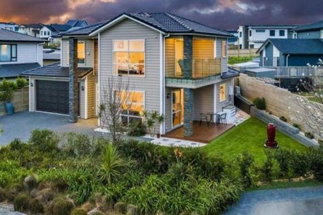 Photo of property in 4 Eastreef Court, Long Bay, Auckland, 0630