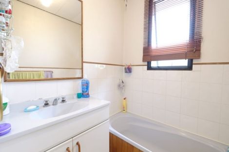 Photo of property in 3/9 Ireland Place, Ranui, Auckland, 0612