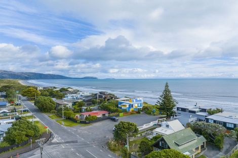 Photo of property in 83 The Esplanade, Raumati South, Paraparaumu, 5032