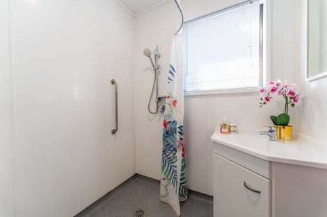 Photo of property in 1/52 Avenue Road, West End, Timaru, 7910